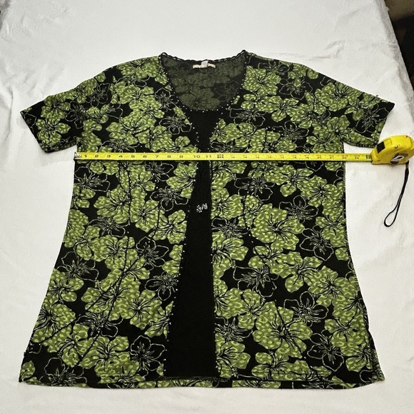 Lara Women's Fashion Green & Black Blouse Size 1x Diamond Details - Picture 3 of 6